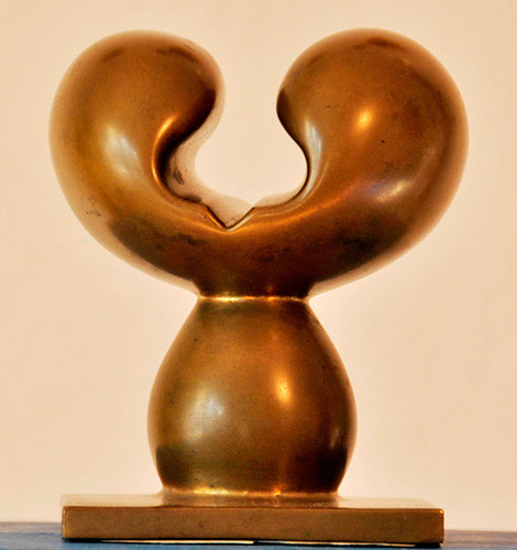 35 Skulptur. Walnuss und Apfel. Bronce. Höhe 12 cm. 1965